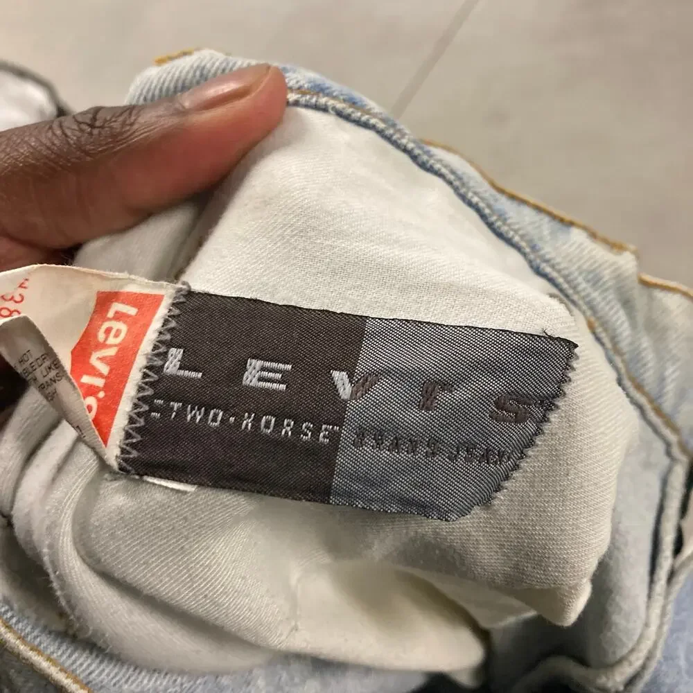Baggy 90s paper tab Levis Jeans 38x31